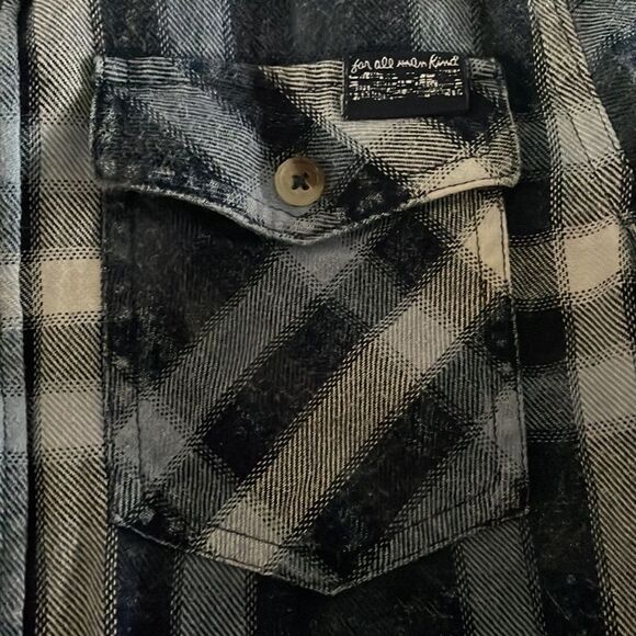 74AMK Boys Blue & White Plaid Button Down Shirt Size Medium - Picture 4 of 7